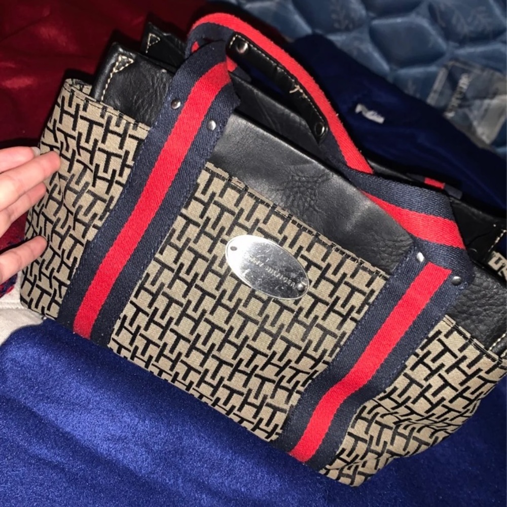 Authentic Tommy Hilfiger purse